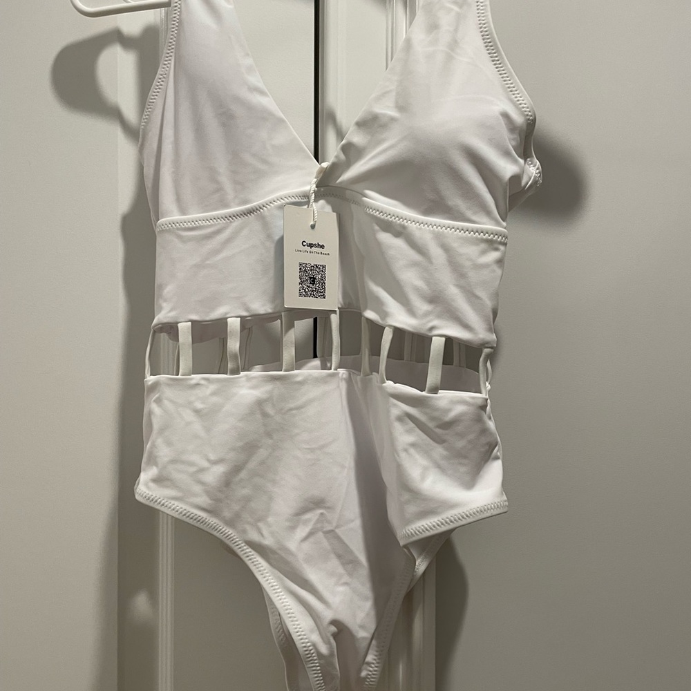 One piece cupshe white bathing suit, never worn, tags attached